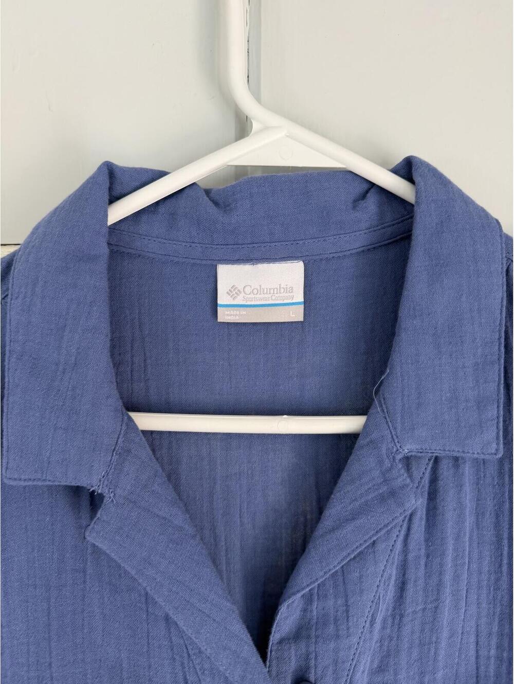 Columbia cotton Blue Button-Up Shirt, Size Large - Picture 2 of 3